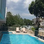 Altunakar 1 מלון 4*